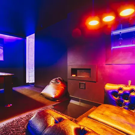 Midnight Old Town Apartment *